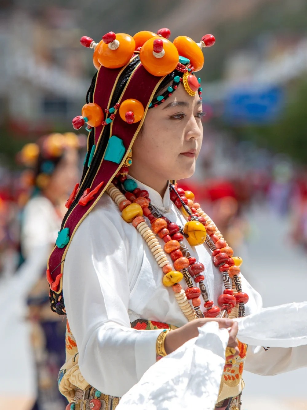 Khám phá trang phục Kham Ba – Rực rỡ & Bí ẩn giữa núi trời Tây Tạng